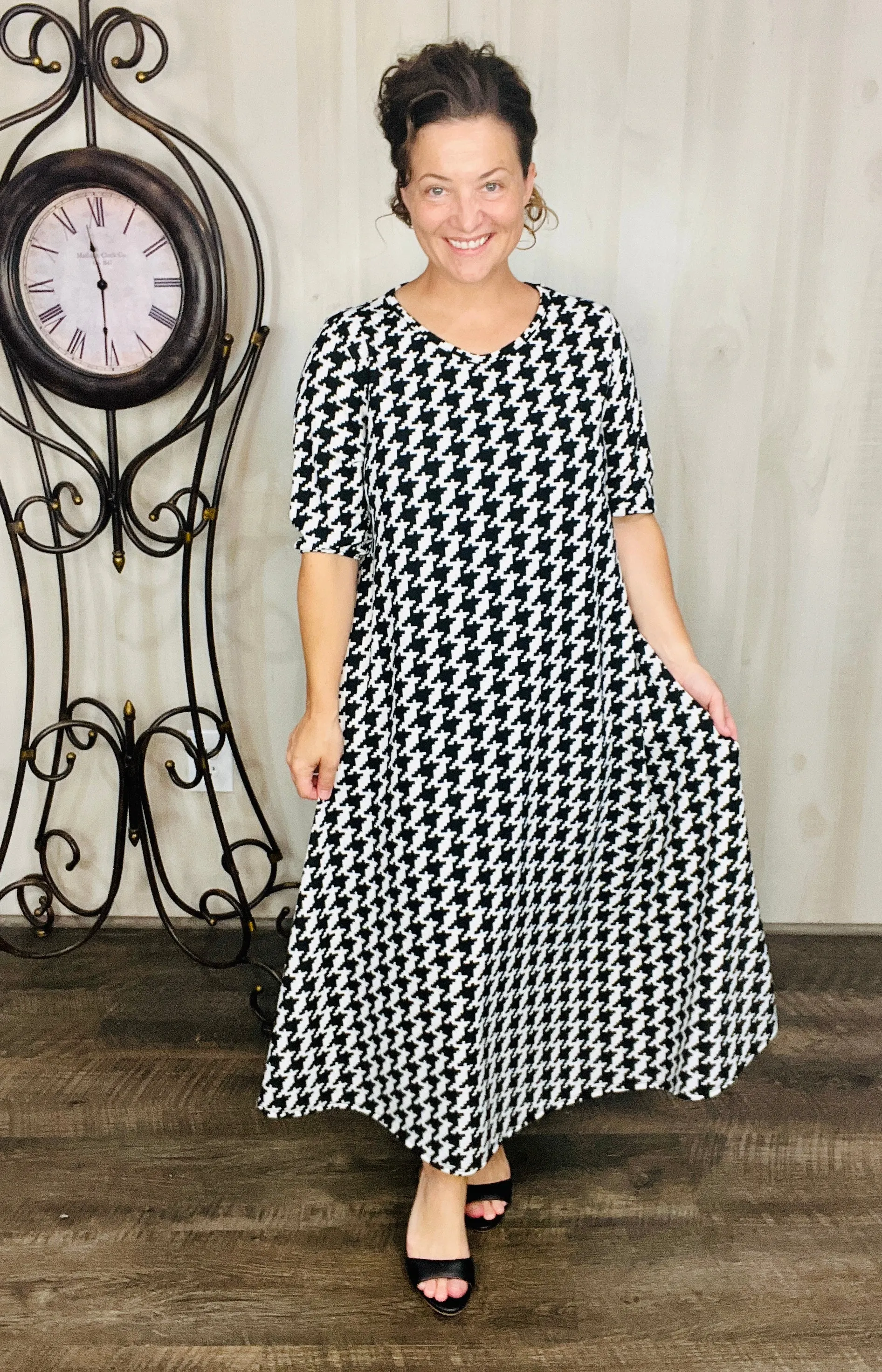 Larissa Summer Vibes Dress- Large Houndstooth*