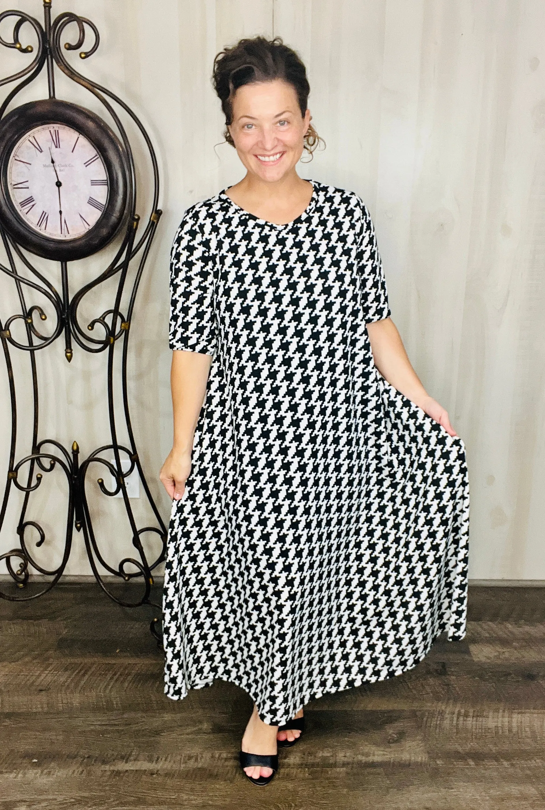 Larissa Summer Vibes Dress- Large Houndstooth*